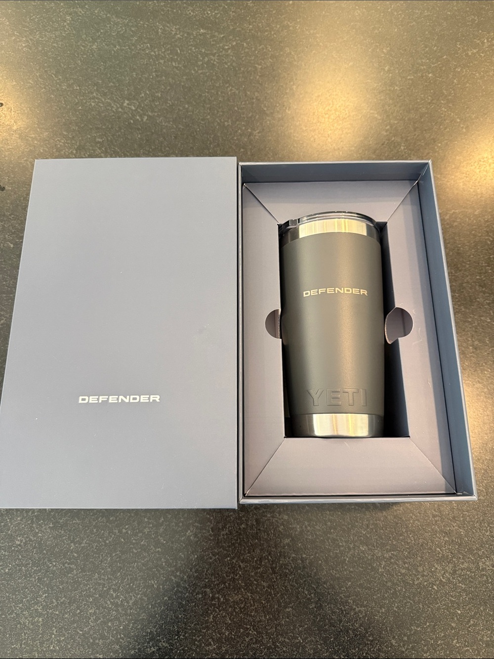 Yeti Defender Tumbler - Charcoal